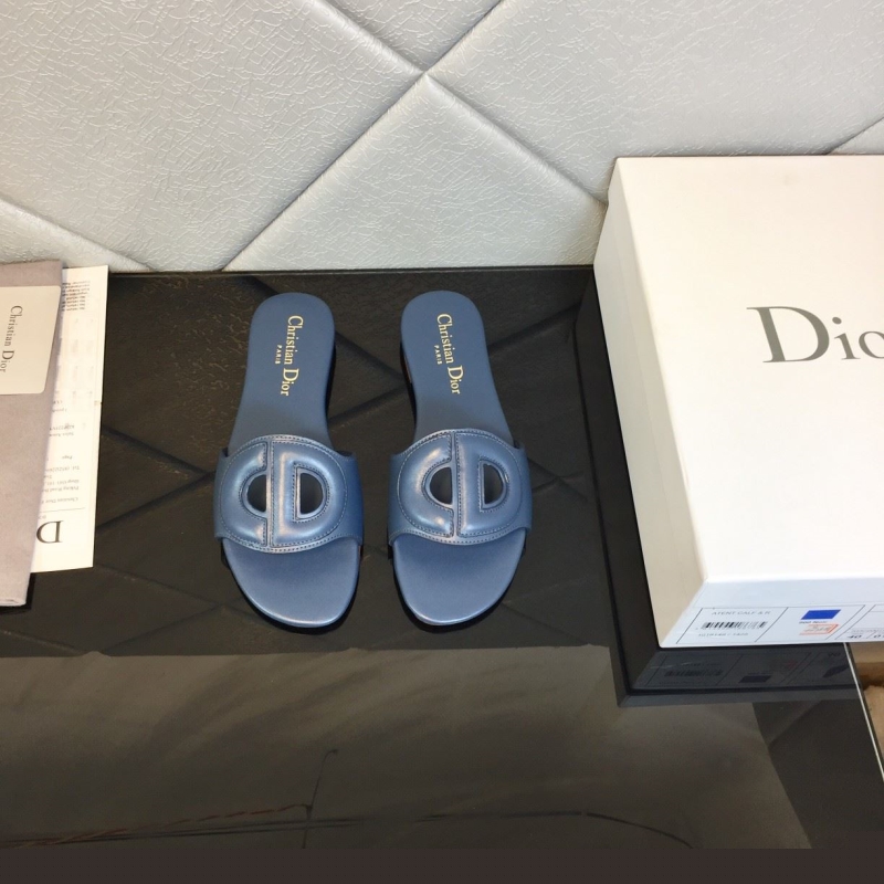 ch**an D*or slippers